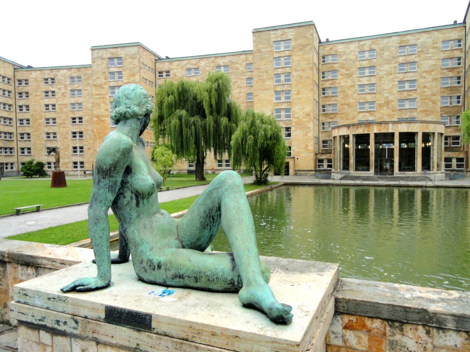 Nymphe am Wasser, Campus Westend - DSC01643