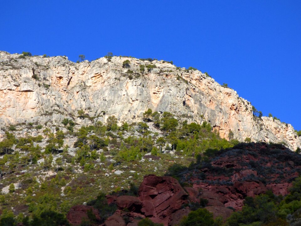 Limestone red stoneware red rocks photo