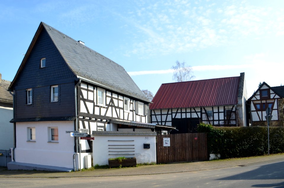 Ohren, Camberger Straße 30