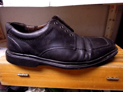 Old black male shoe 02