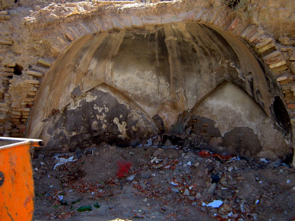 Old Building destroyed - Arch - Baghat Plaza - Nishapur 1