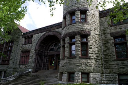 Ohio-Columbus-Orton Hall-2017-04-27-0057