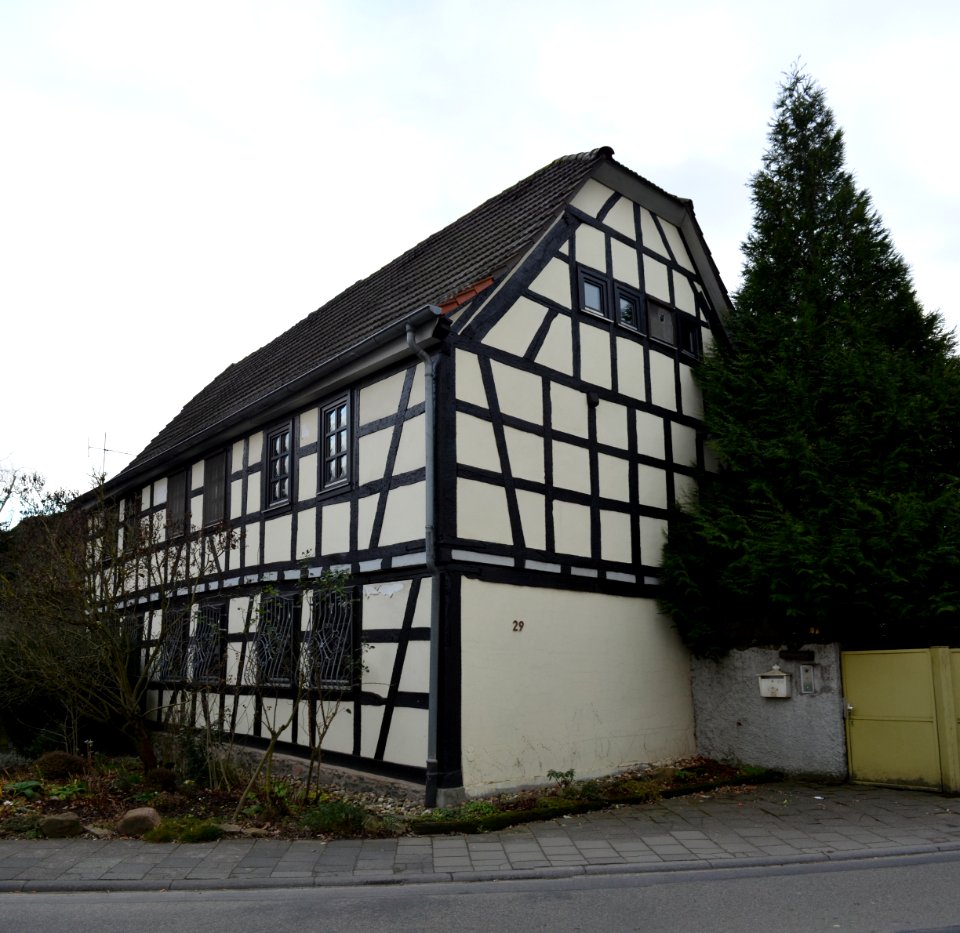 Okriftel, Langgasse 29