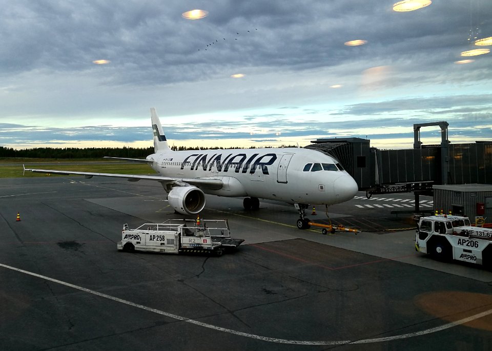 OH-LXI Oulu Airport 20160718