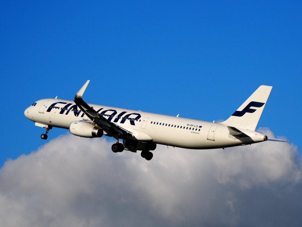 OH-LZL Finnair Airbus A321-231(WL) - cn 6083 takeoff from Polderbaan, Schiphol (AMS - EHAM) at sunset, pic2