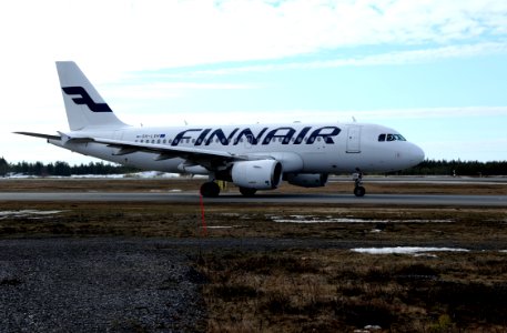 OH-LVH Oulu Airport 20160403 02