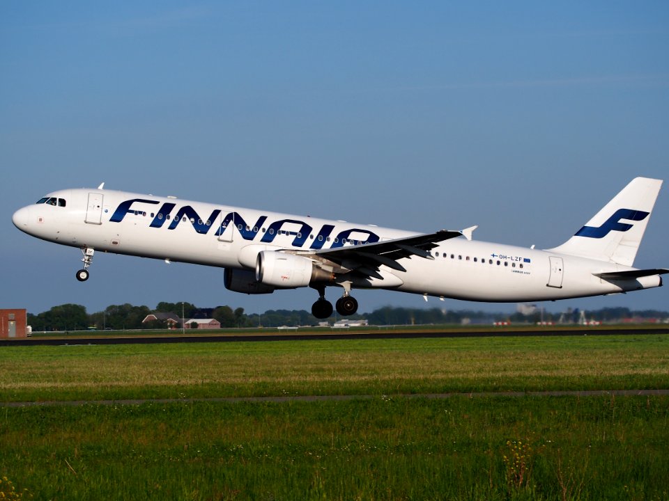 OH-LZF Finnair Airbus A321 takeoff from Schiphol (AMS - EHAM), The Netherlands, 16may2014, pic-1