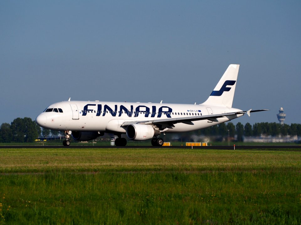OH-LXI Finnair Airbus A320 takeoff from Schiphol (AMS - EHAM), The Netherlands, 17may2014, pic-1