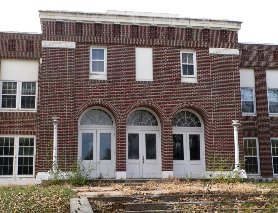 Ohiowa Public School E facade center