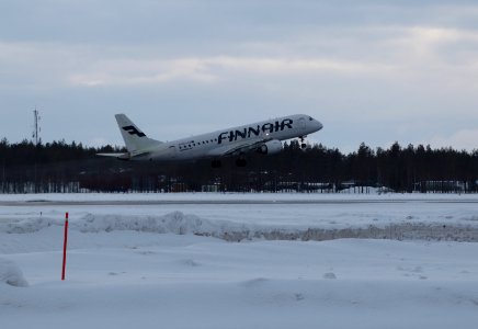 OH-LKE Oulu Airport 20180311 03