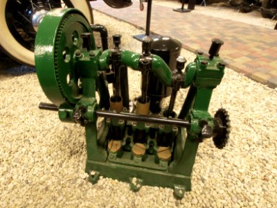 Old Hardie pump, pic4
