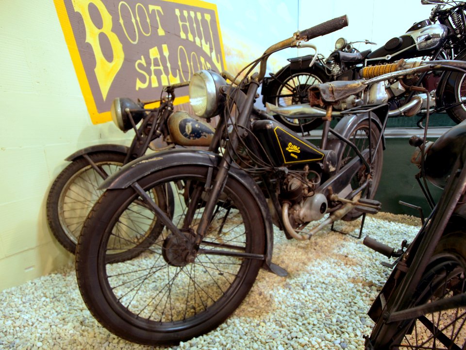 Old Gillet Herstal motorcycle pic2