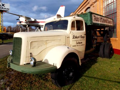 Old lorry pic2