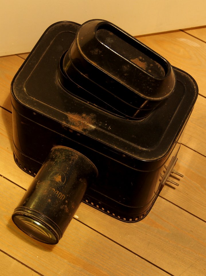 Old magic lantern pic3