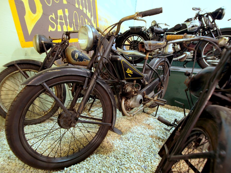 Old Gillet Herstal motorcycle pic1