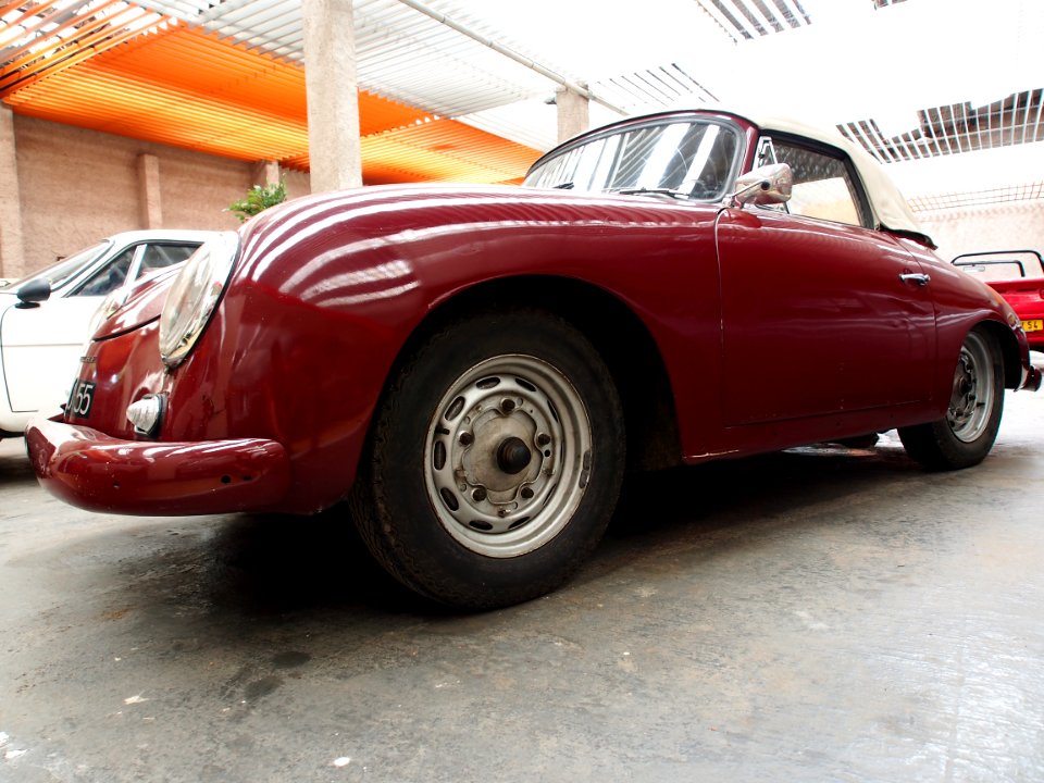 Old dark red Porsche of the Association Lorraine des Amateurs dAutomobiles, pic2