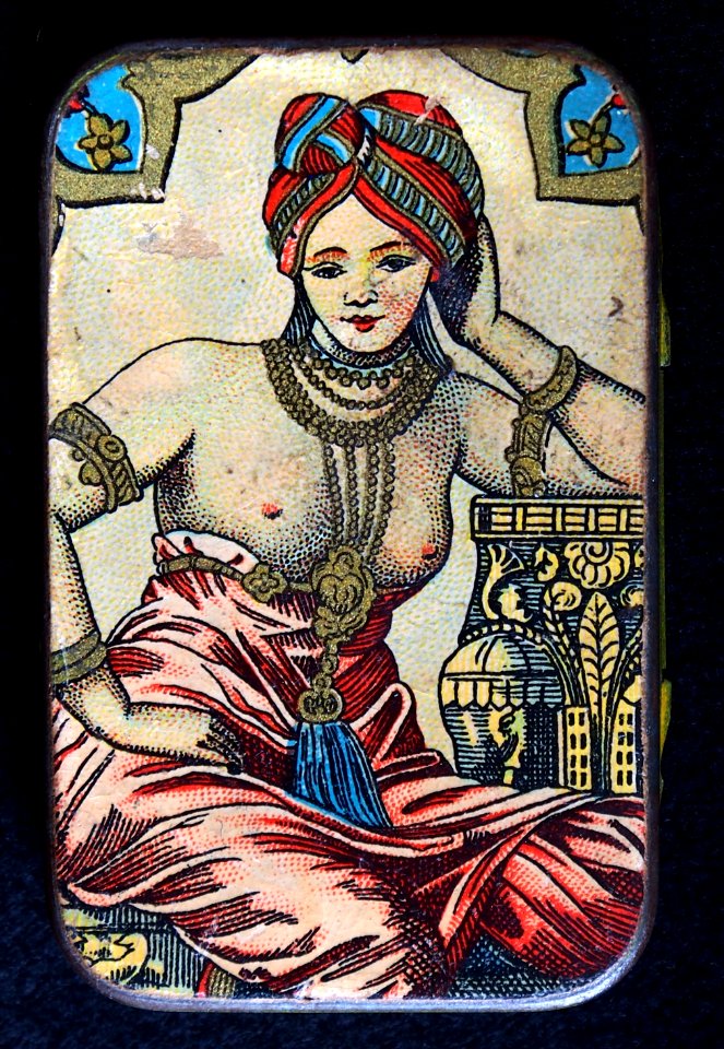 Old condom tin, photo12