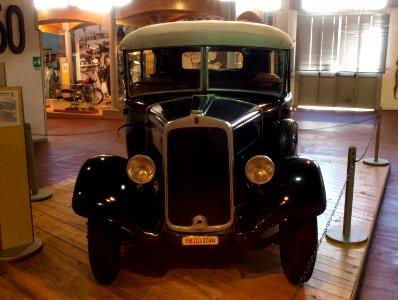 Old Fiat Police car photo-3
