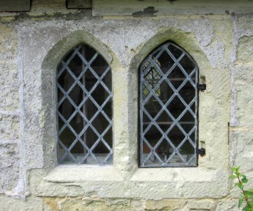 Old St Lawrence's Church, Seven Sisters Road, St Lawrence, Isle of Wight (May 2016) (Windows)