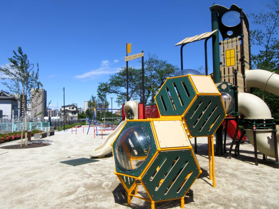 Okazaki-Fukiyabashi-Park-1