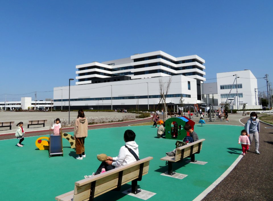 Okazaki-Ekiminami-Chuo-Park-3