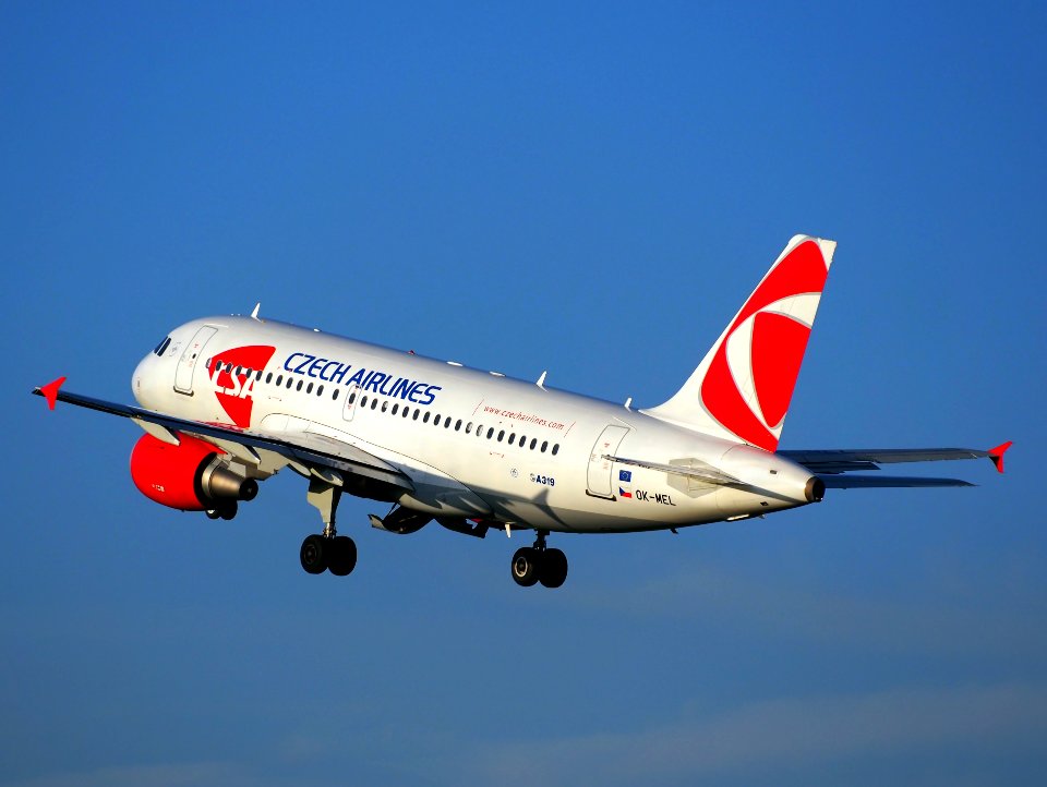 OK-MEL Czech Airlines (CSA) Airbus A319-112 - cn 3094 takeoff from Polderbaan, Schiphol (AMS - EHAM) at sunset, pic4