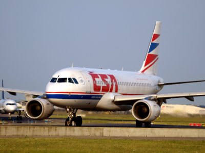 OK-MEK Czech Airlines (CSA) Airbus A319-112 - cn 3043 taxiing 22july2013 pic-002