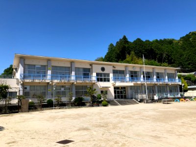 Okazaki-City-Hadanashi-Elementary-School-2