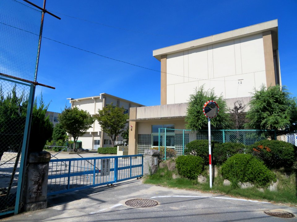 Okazaki-City-Yahagi-Junior-High-School-2