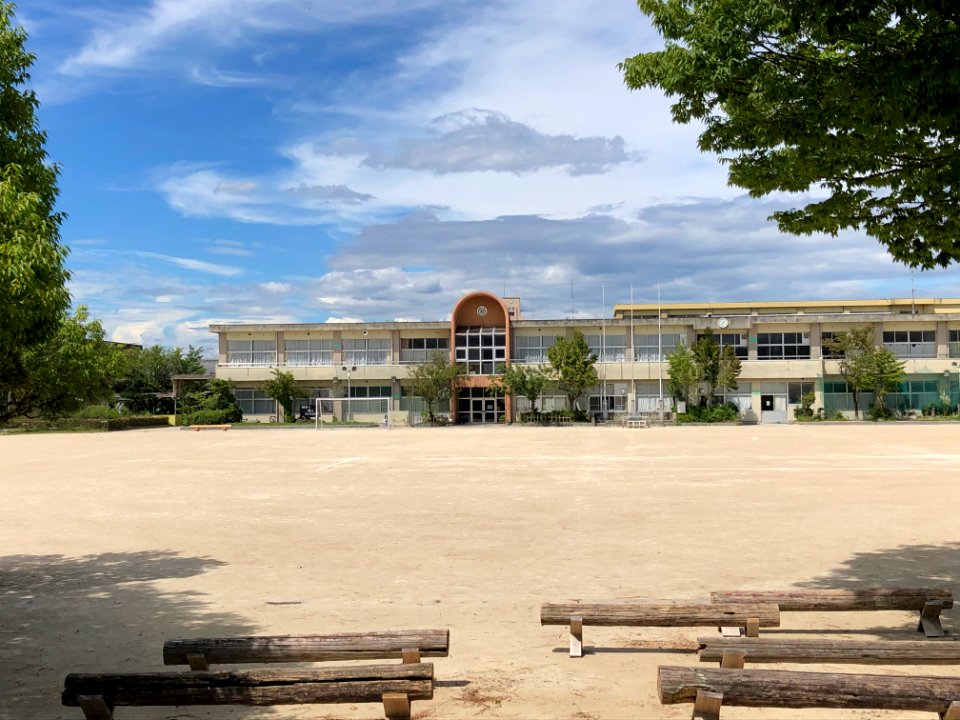 Okazaki-City-Hane-Elementary-School-1