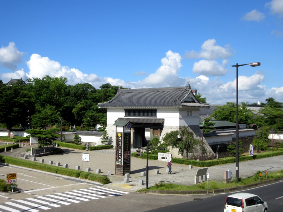 Okazaki-Park-Otemon-1