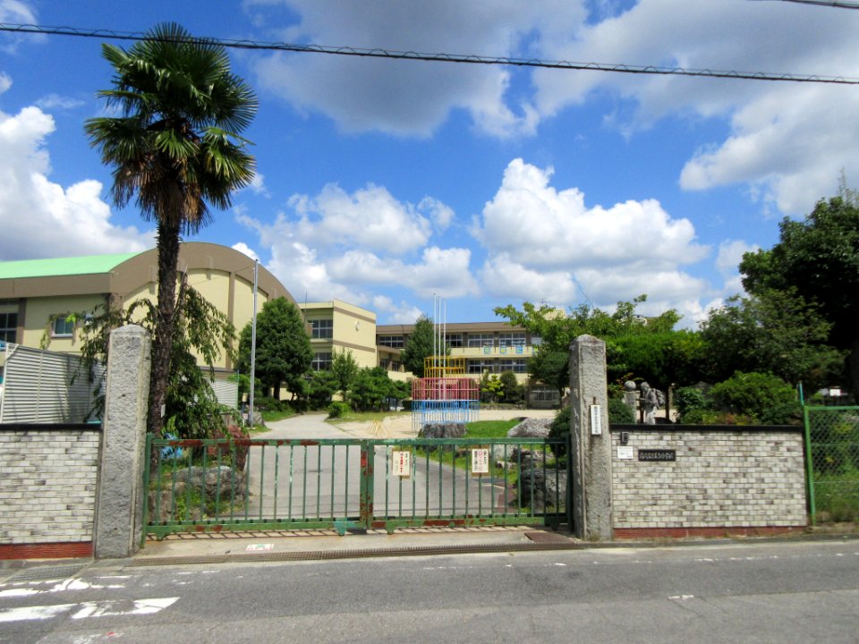 Okazaki-City-Miai-Elementary-School-1