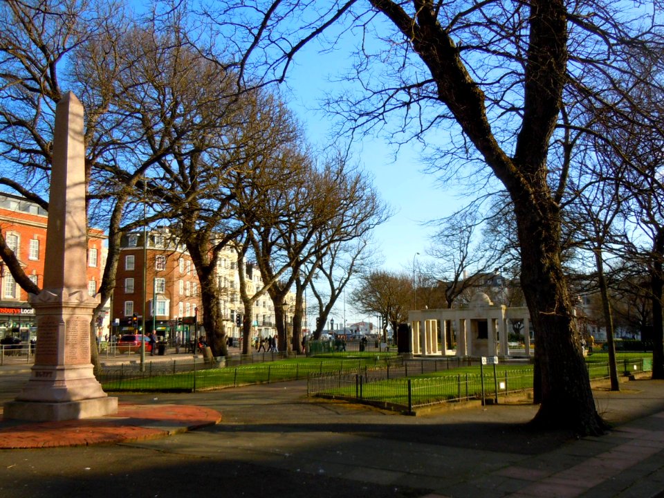 Old Steine Gardens, Brighton (April 2015)