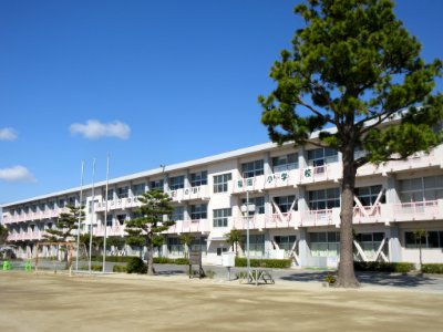 Okazaki-City-Fukuoka-Elementary-School-1