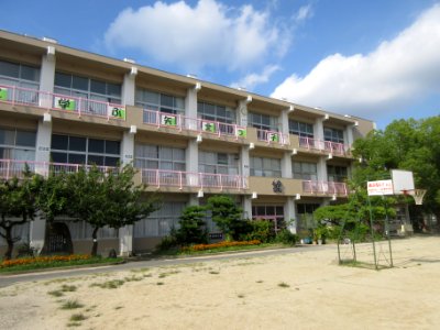 Okazaki-City-Yahagi-Kita-Elementary-School-1