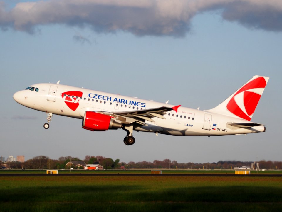OK-MEL Czech Airlines (CSA) Airbus A319-112 - cn 3094 takeoff from Polderbaan, Schiphol (AMS - EHAM) at sunset, pic2