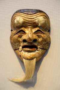 Okina type noh mask, Muromachi period, 1400s-1500s AD, wood, polychromy - Tokyo National Museum - Ueno Park, Tokyo, Japan - DSC08991