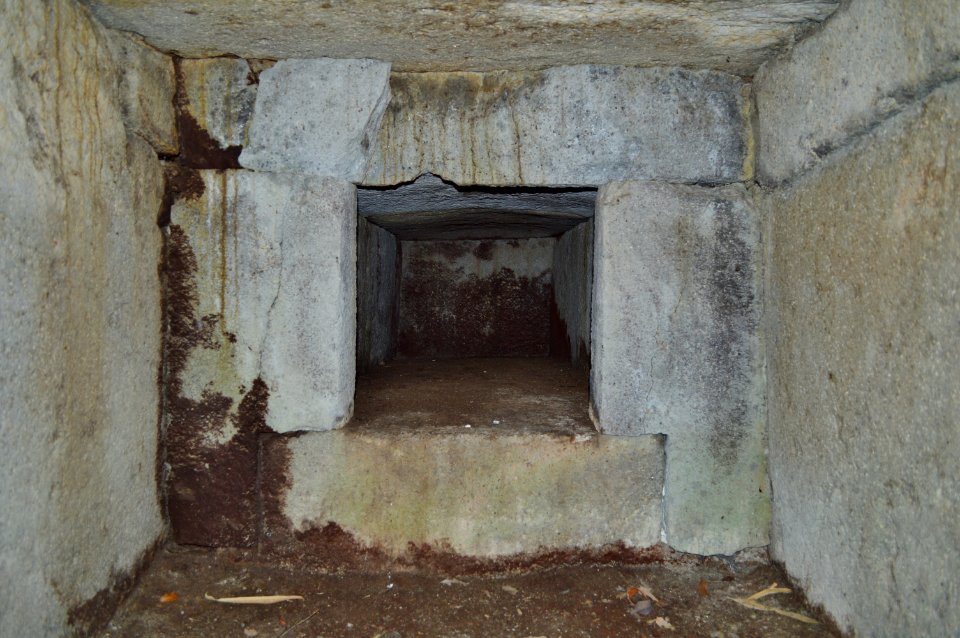 Oko Kofun Group-8, zenshitsu-2