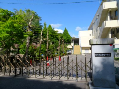 Okazaki-City-Tokiwa-Elementary-School-1