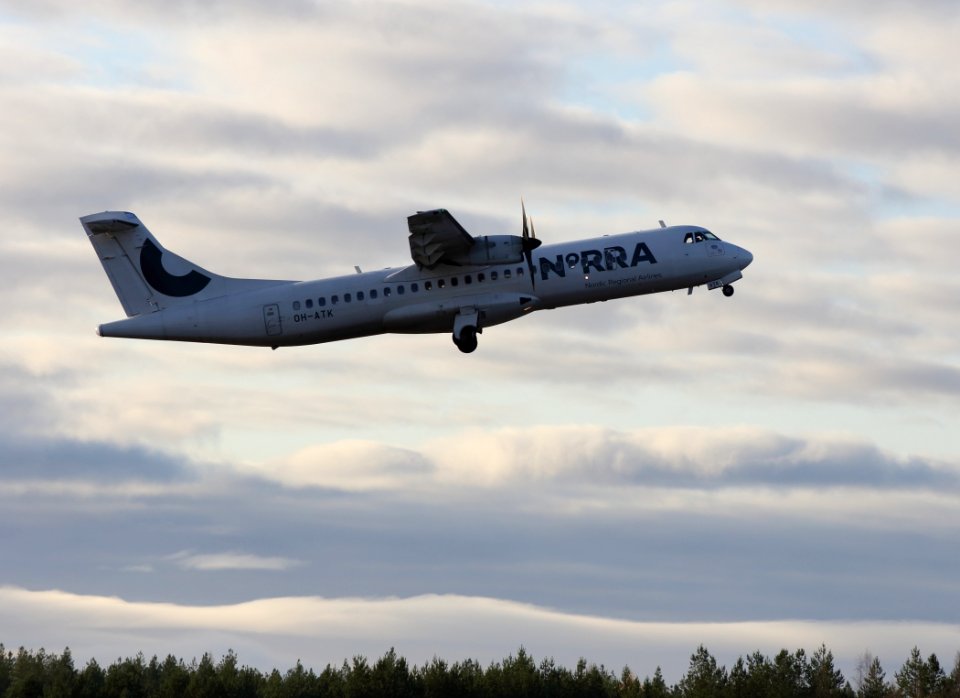 OH-ATK Oulu Airport 20171022 01