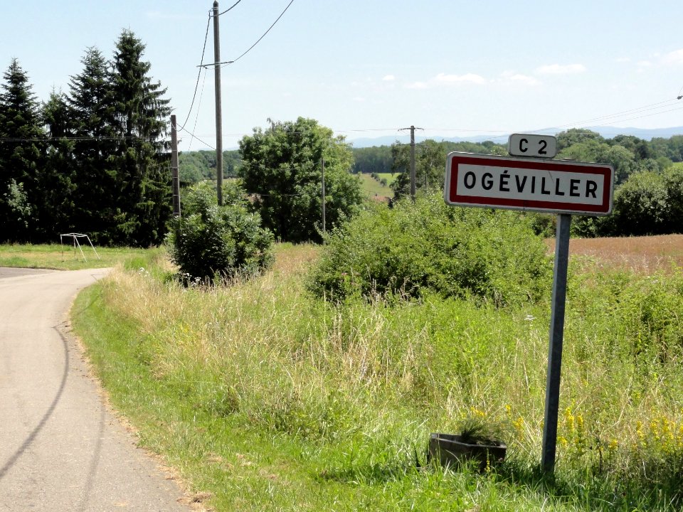 Ogéviller (M-et-M) city limit sign (02)