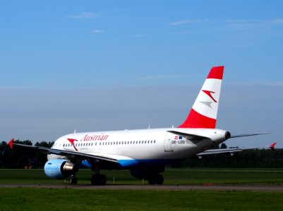 OE-LDD Airbus A319-112 Austrian Airlines taxiing at Schiphol (AMS - EHAM), The Netherlands, 18may2014, pic-5