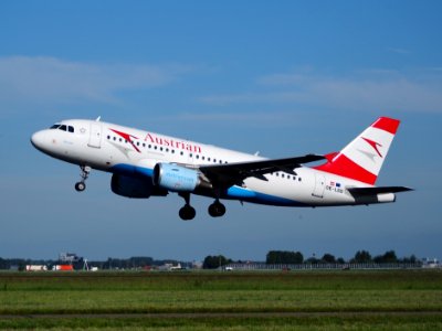 OE-LDD Austrian Airlines Airbus A319-112 takeoff from Schiphol (AMS - EHAM), The Netherlands, 11june2014, pic-2