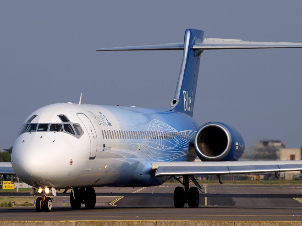 OH-BLG Blue1 Boeing 717-2CM - cn 55059 taxiing, 25august2013 pic-005