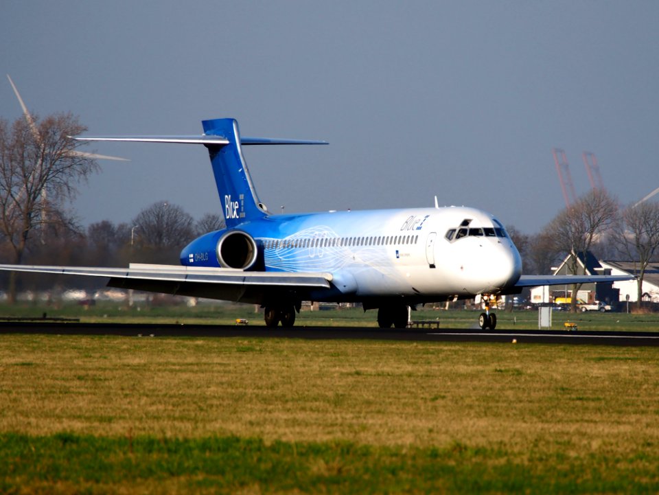 OH-BLG Blue1 Boeing 717-2CM - cn 55059 landing on Schiphol, pic-1