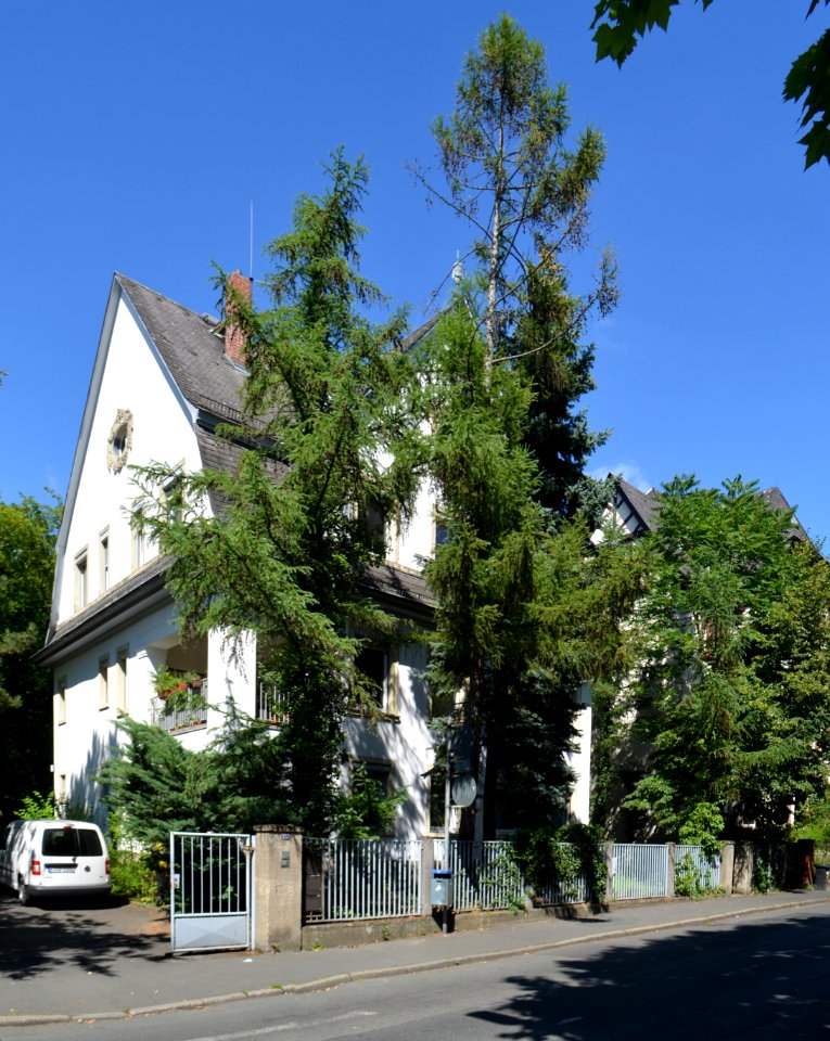 Offenbach, Bismarckstraße 211