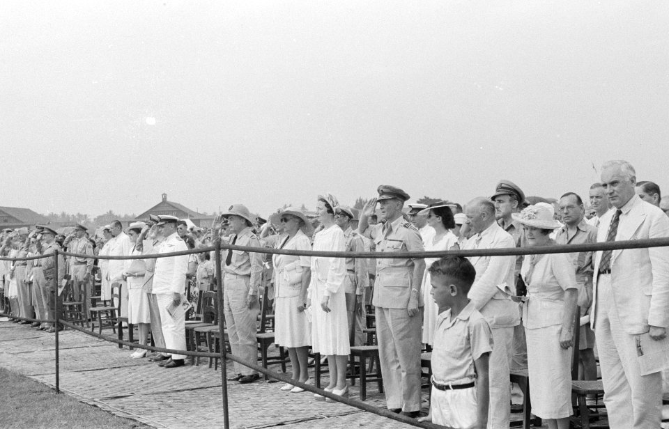 Officieren en hoogwaardigheidsbekleders Mans Spoor-Dijkema, S.H. Spoor, schout…, Bestanddeelnr 174-4-4