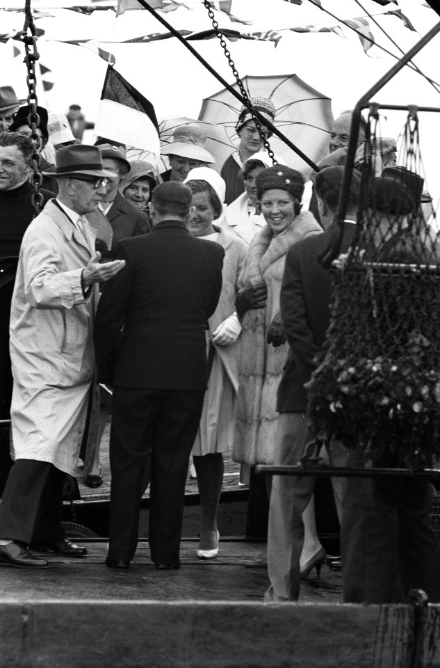 Oesterfeest in Ierseke Aan boord van de Beatrix, Bestanddeelnr 912-9052