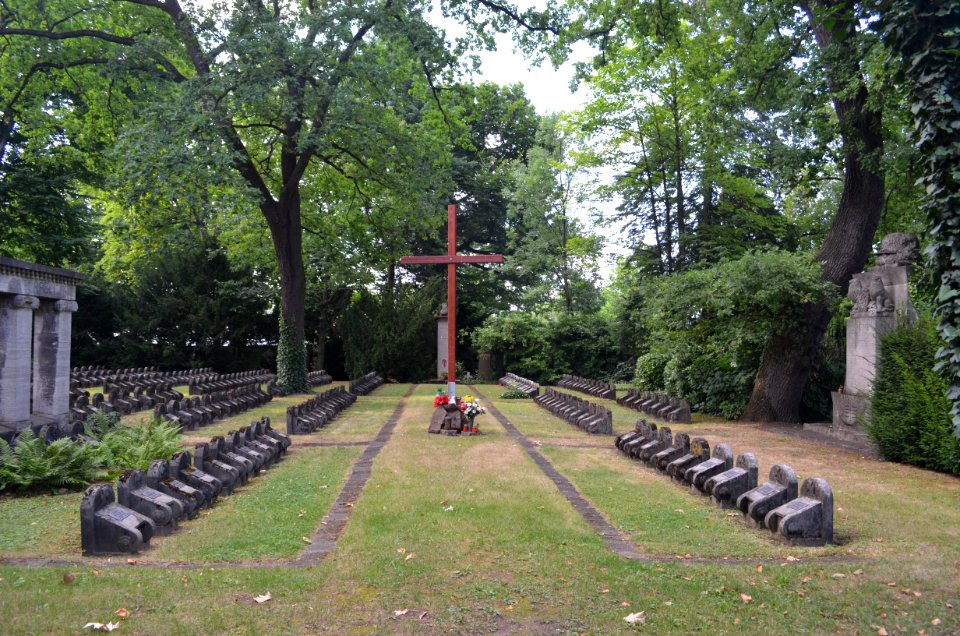 Offenbach, Alter Friedhof, Gräberfeld der in Offenbacher Lazaretten verstorbenen Soldaten des Ersten Weltkriegs