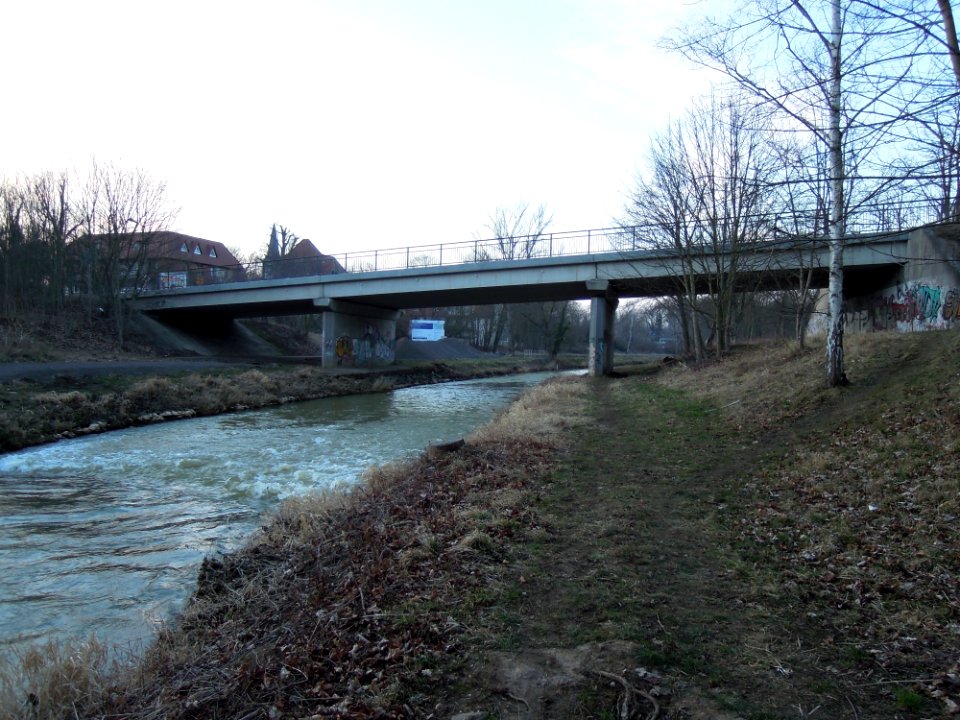 Oetzscher Brücke im Verlauf von Goethe- und Dölitzer Straße in Markkleeberg Anfang März 2018